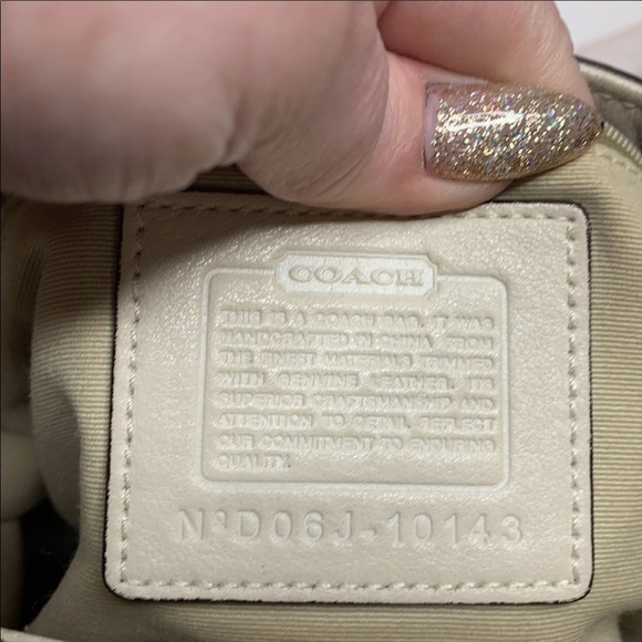 COACH chelsea hobo bag D06J-10143 white/cream - Picture 10 of 10